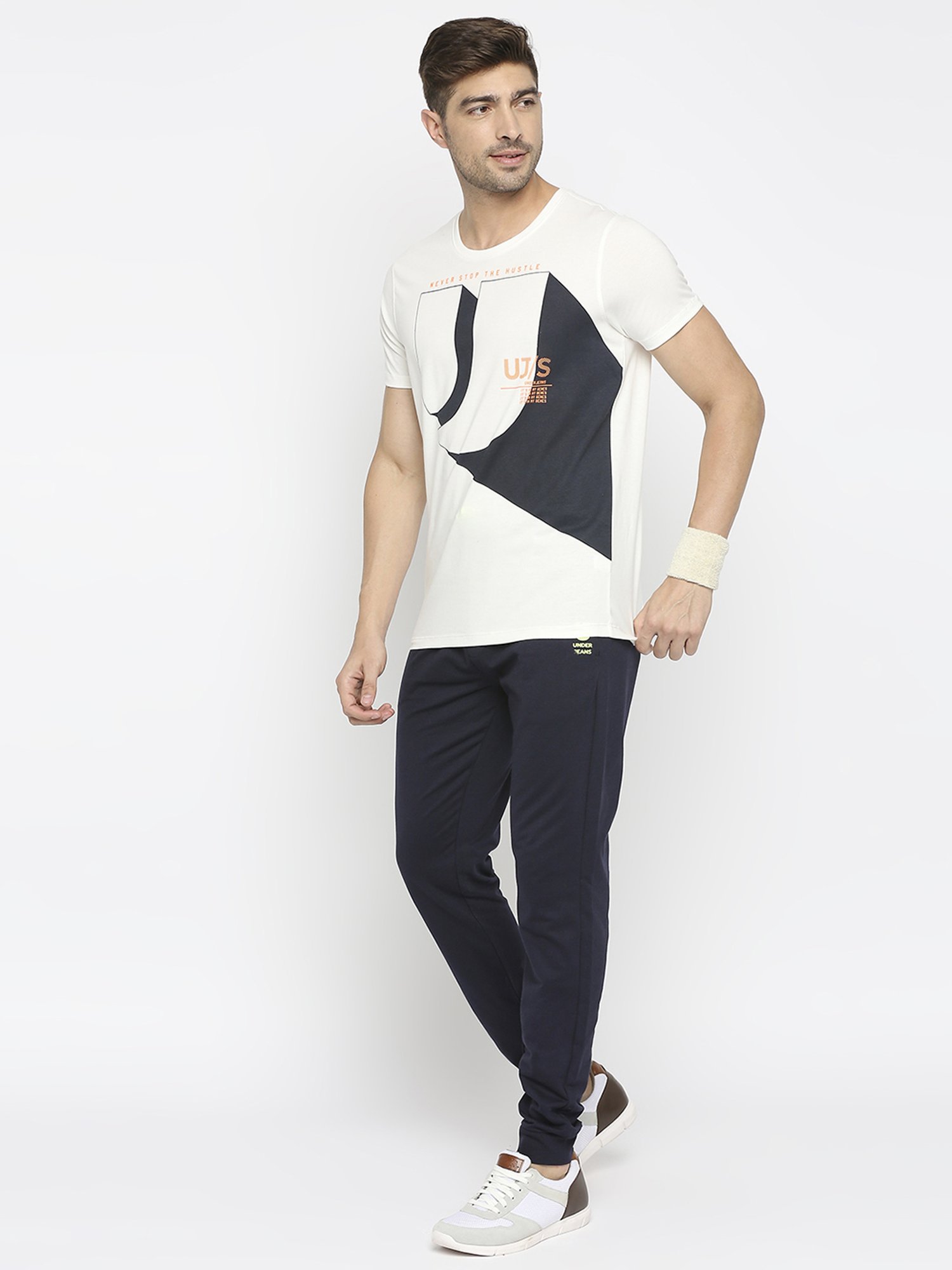 UnderJeans by Spykar White Regular Fit Printed T-Shirt