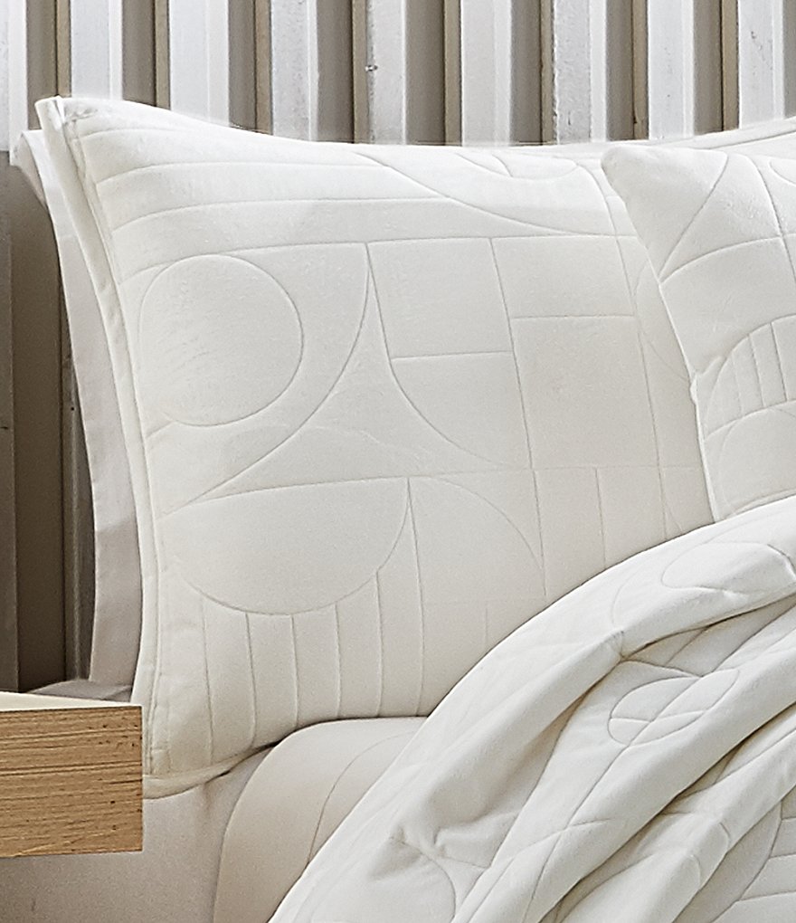 Oscar/Oliver Bryant Quilted Pillow Sham