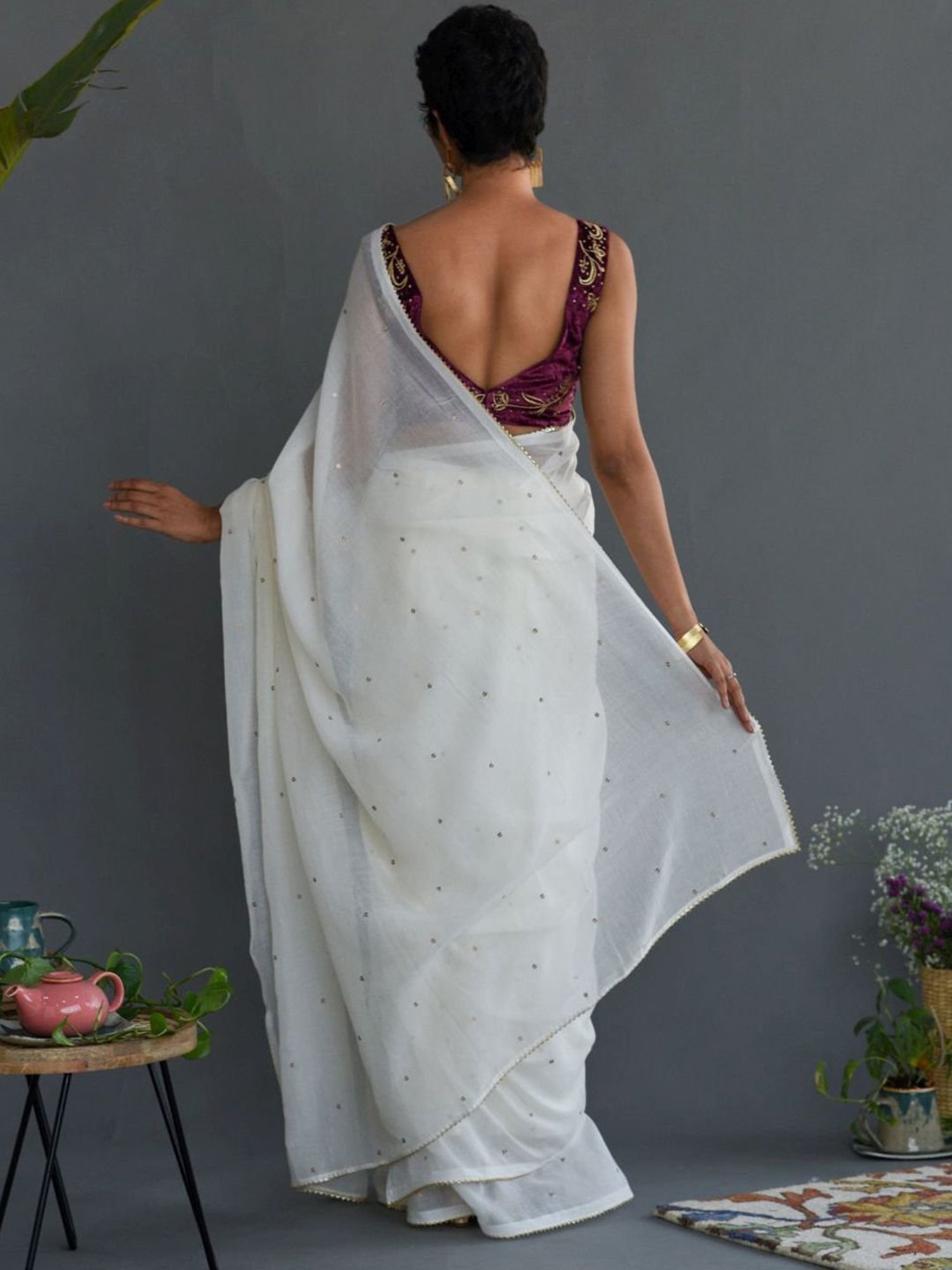 Suta White Cotton Embellished Saree Without Blouse