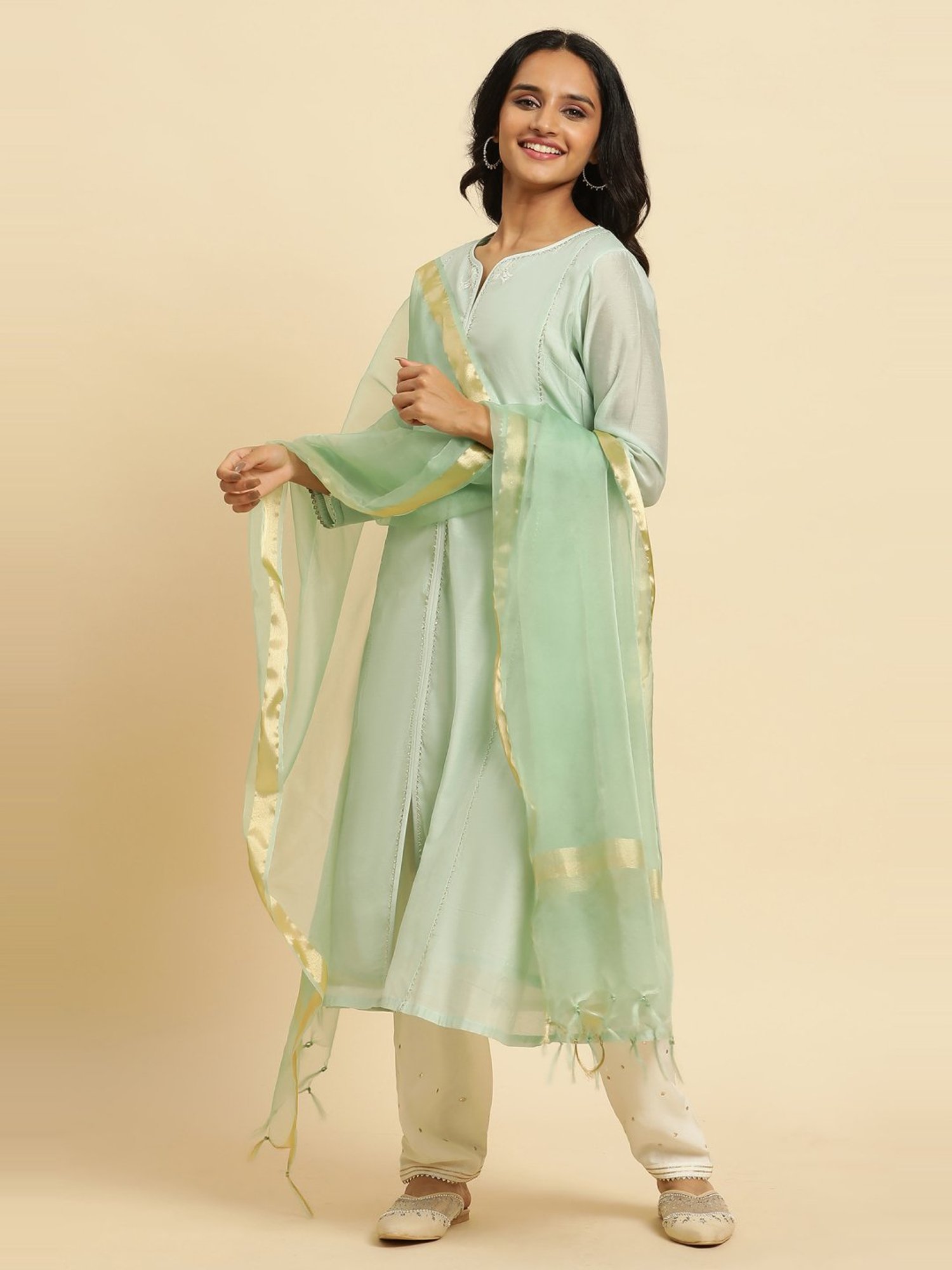 W Green Woven Pattern Dupatta