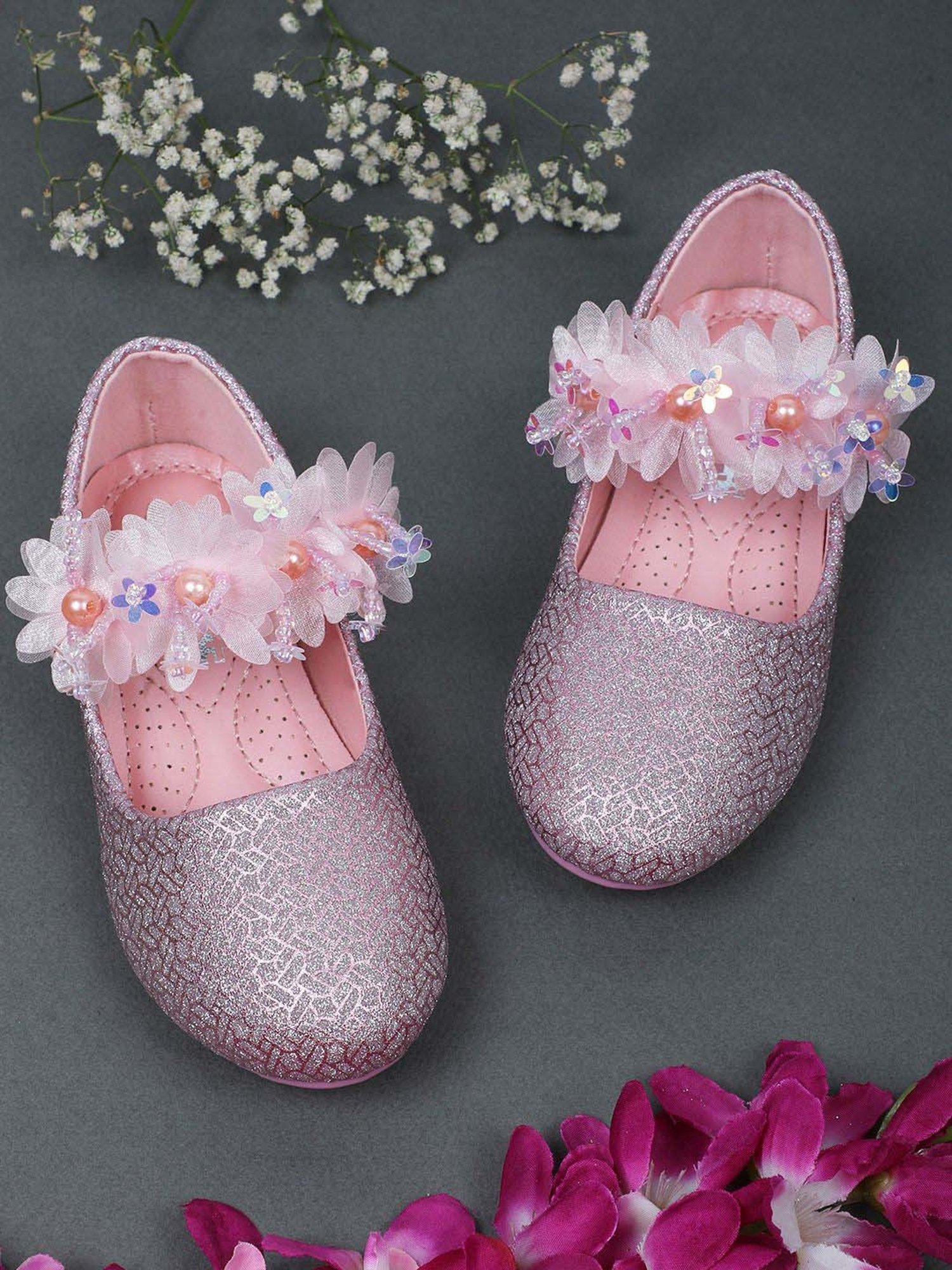 Shoetopia Kids Black Toe Ring Sandals