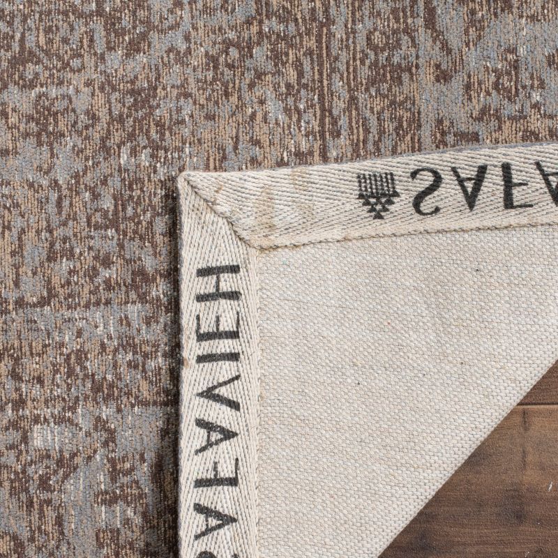 2'4"x8' Loomed Medallion Runner Rug Gray - Safavieh