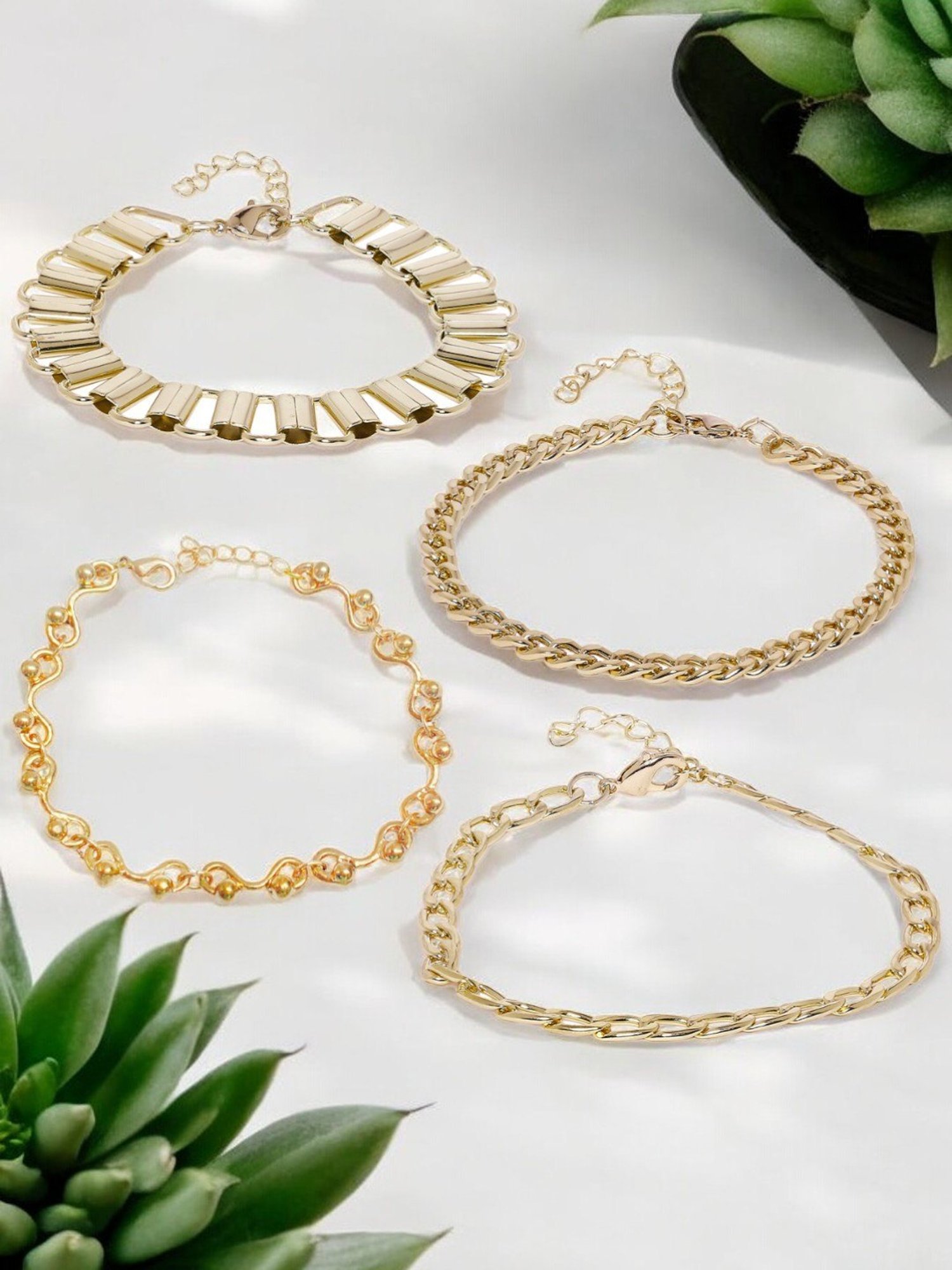 OOMPH Gold Bold Look Delicate Bracelet Pack of 4