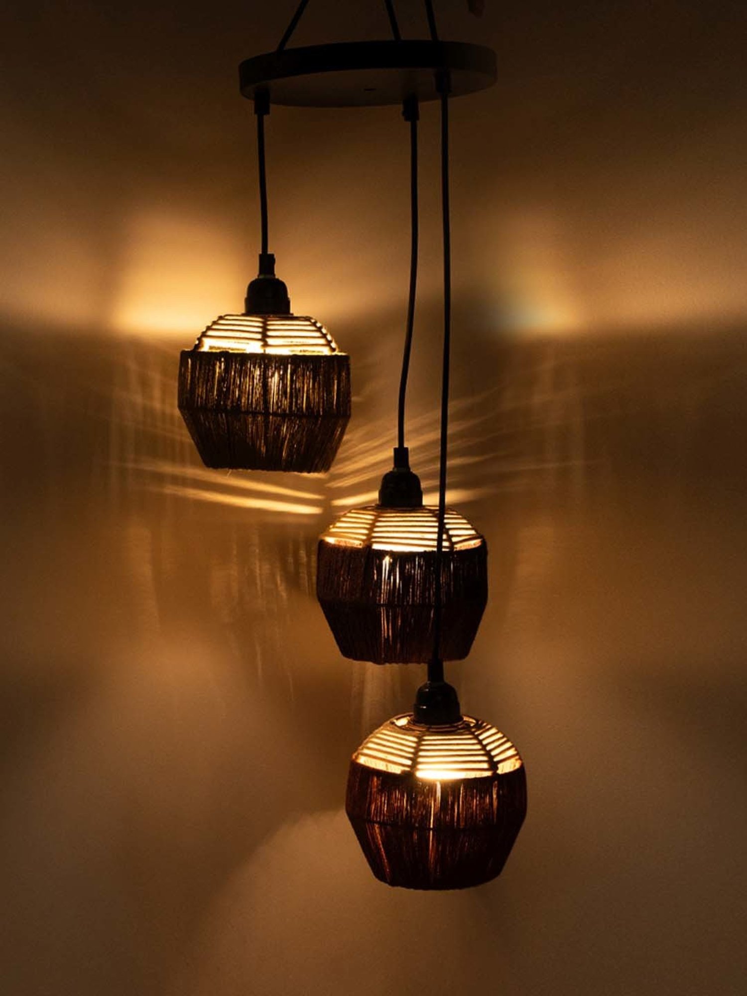 ExclusiveLane Flares Brown Jute Handwoven Adjustable Chandelier With Hanging Lamp Shades