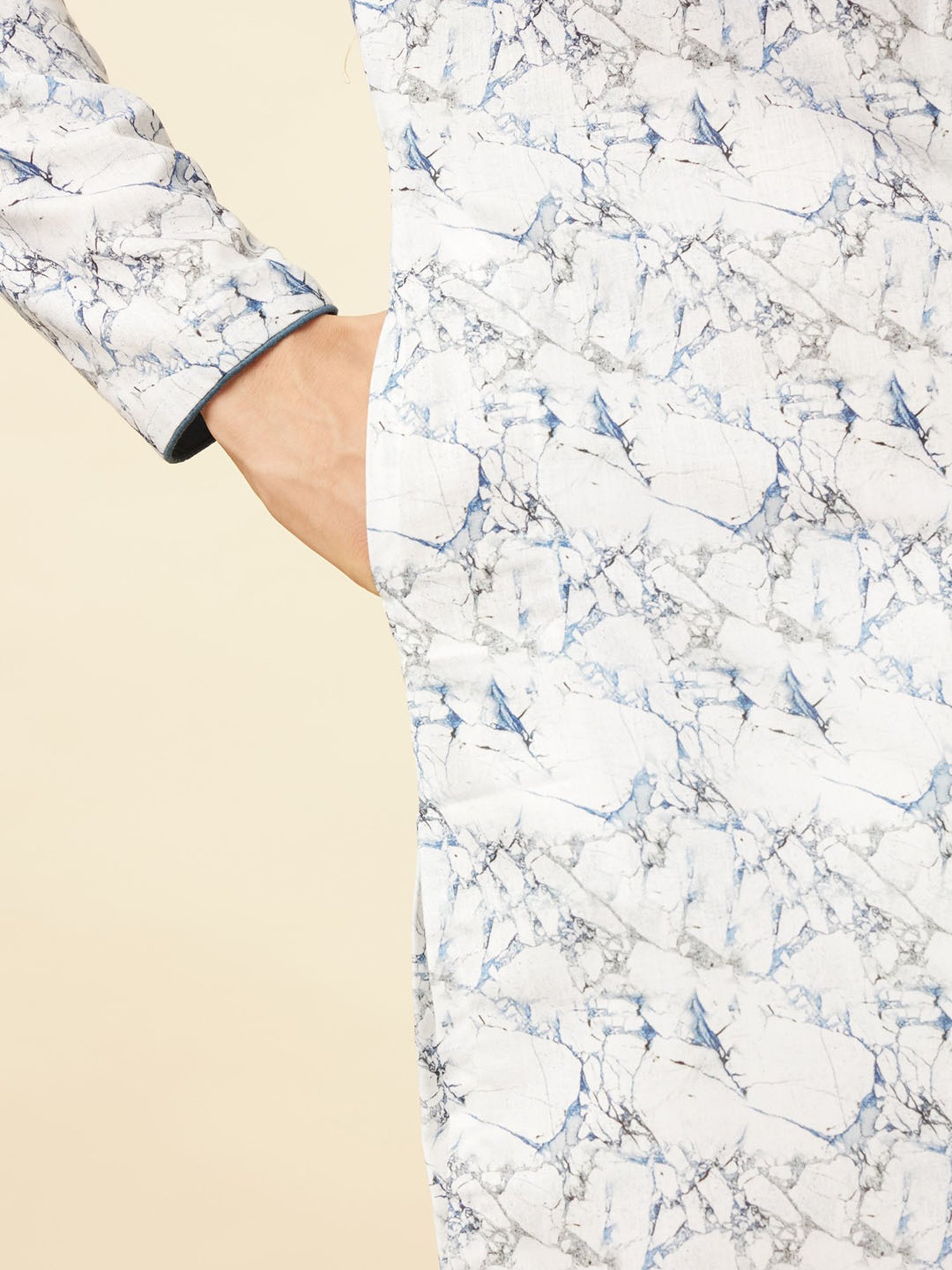 Manthan Red Full Sleeves Solid Kurta