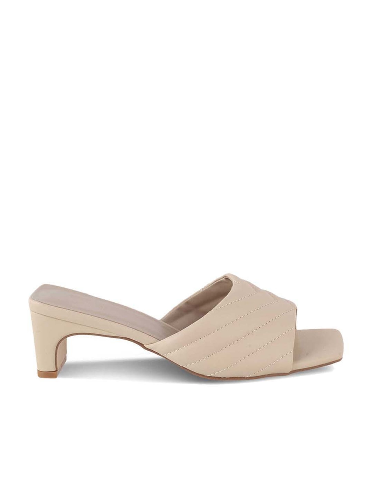 Tresmode Women's Beige Casual Sandals