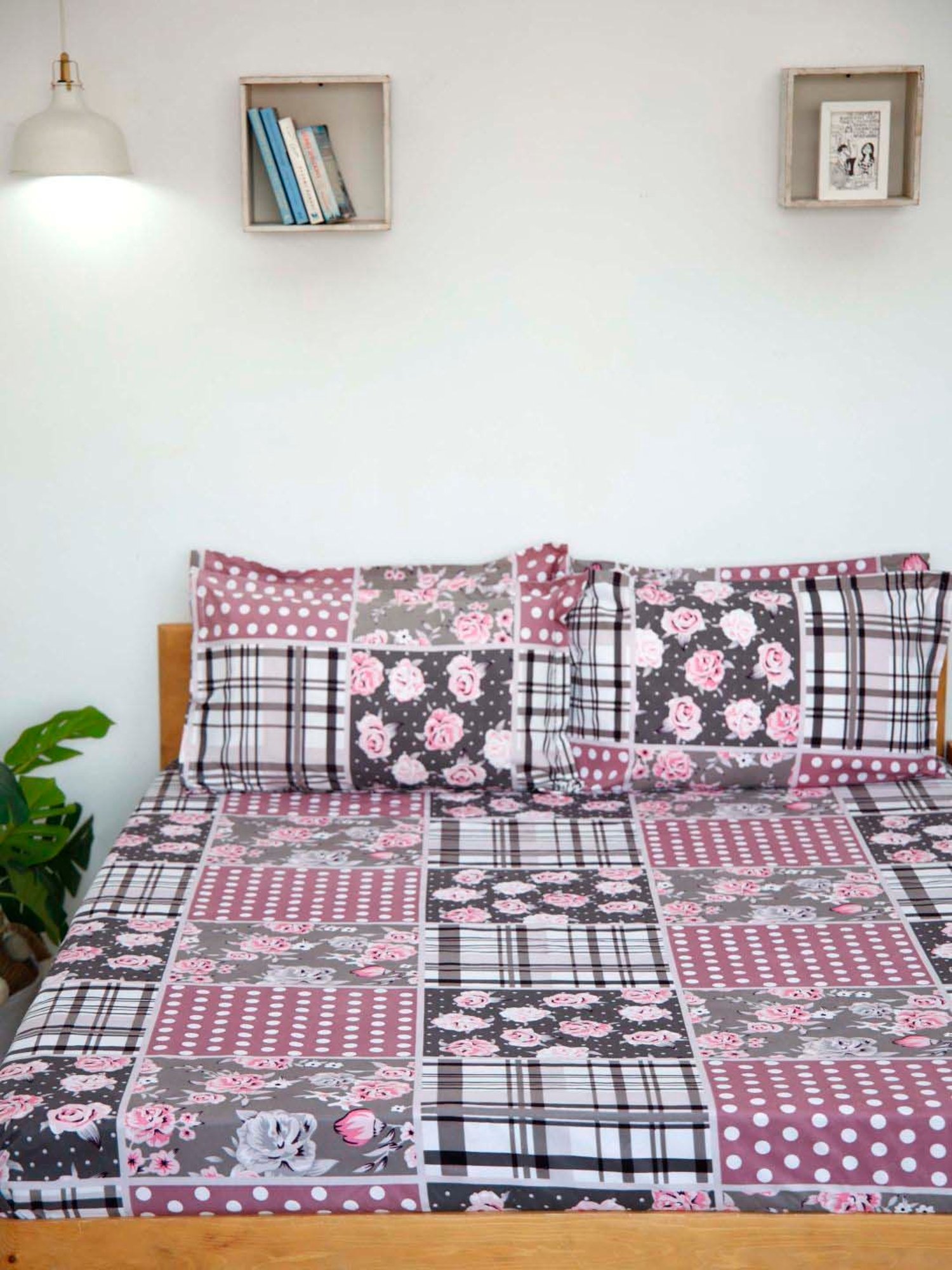 Ariana Pink & Grey Microfibre 144 TC Queen Bedsheet With 2 Pillow Covers