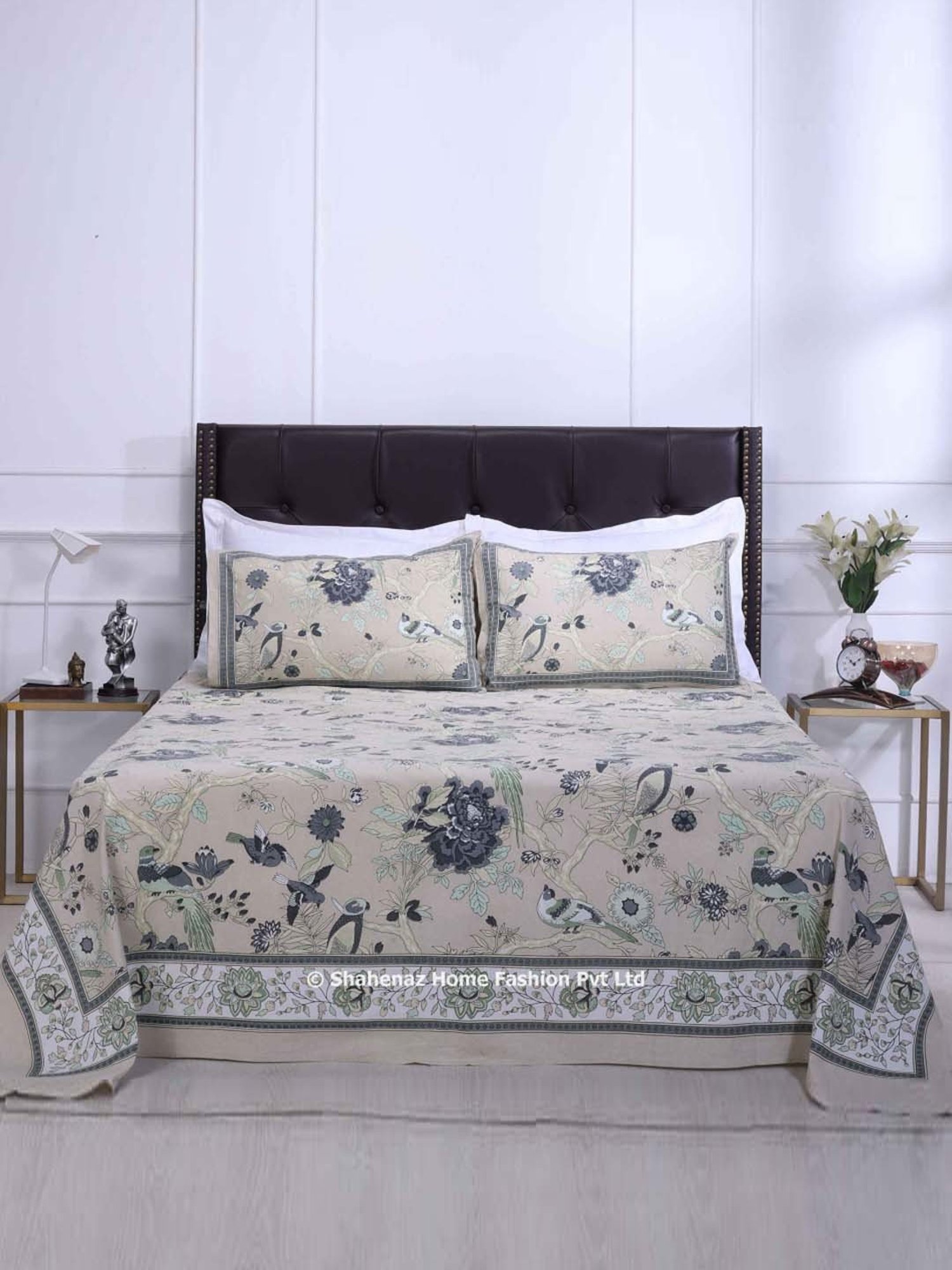 Shahenaz Beige & Grey 120 TC Cotton Rama Double Bedsheet with 2 Pillow Covers