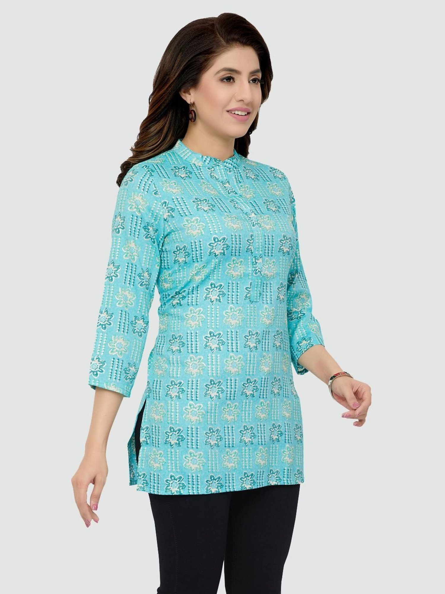 Saree Swarg Blue Floral Print Straight Kurti