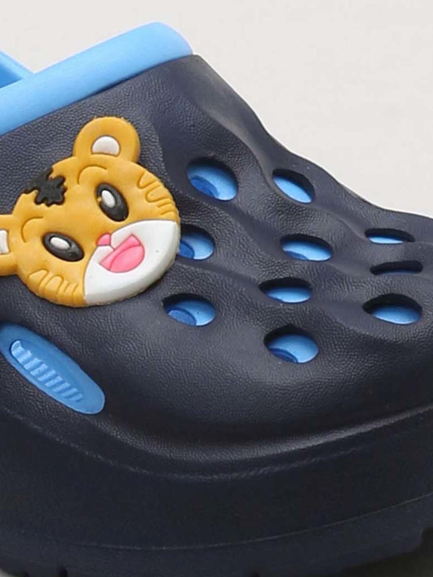 Priaansha Kids Blue Back Strap Clogs