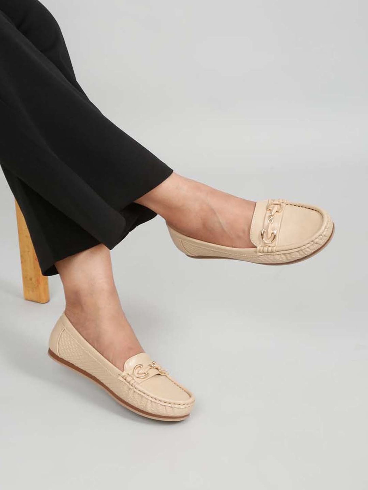 Flat N Heels Women's Beige Casual Loafers