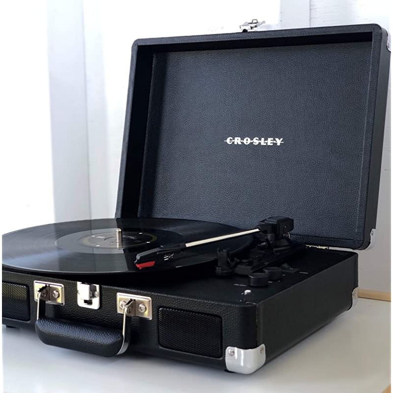 Cruiser Deluxe Vintage 3-Speed Bluetooth Suitcase Turntable, Black
