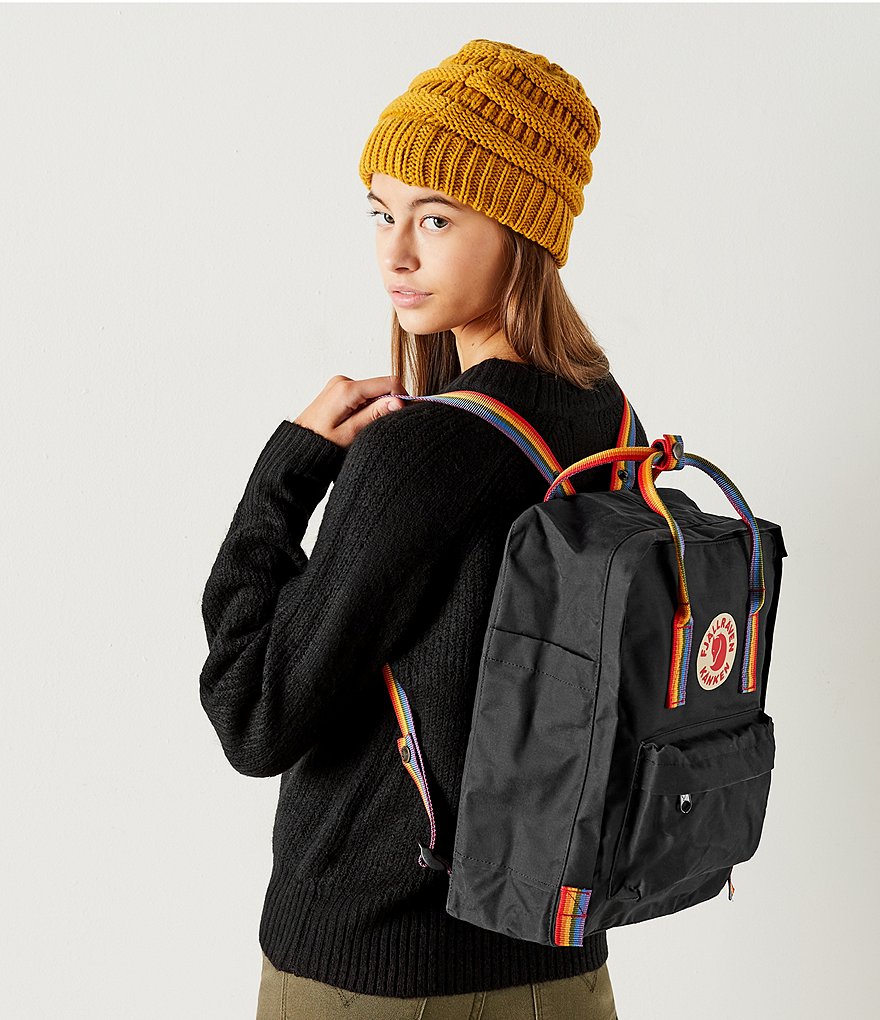 GB Round Neck Fuzzy Eyelash Sweater