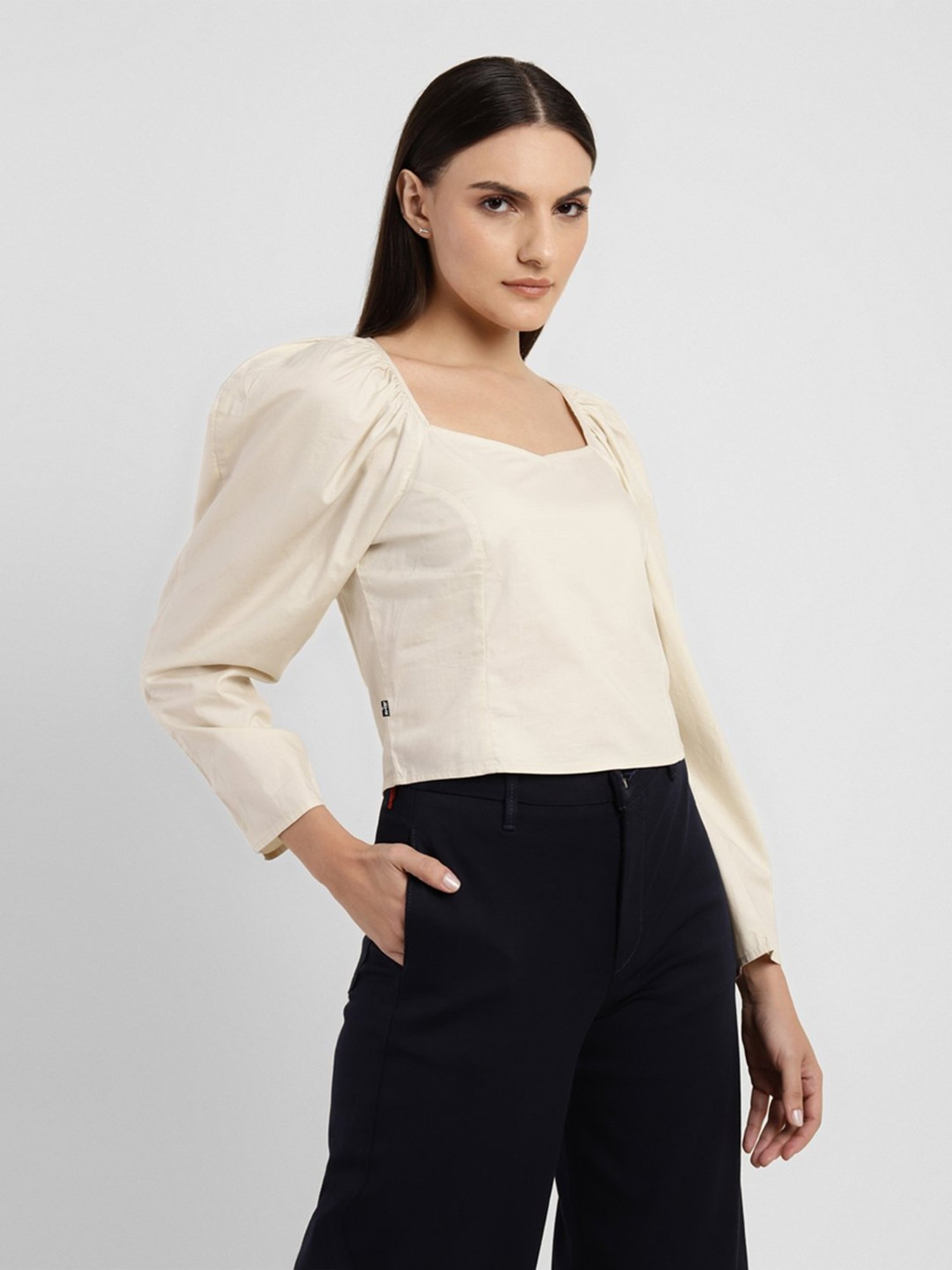 Levi's Off White Top