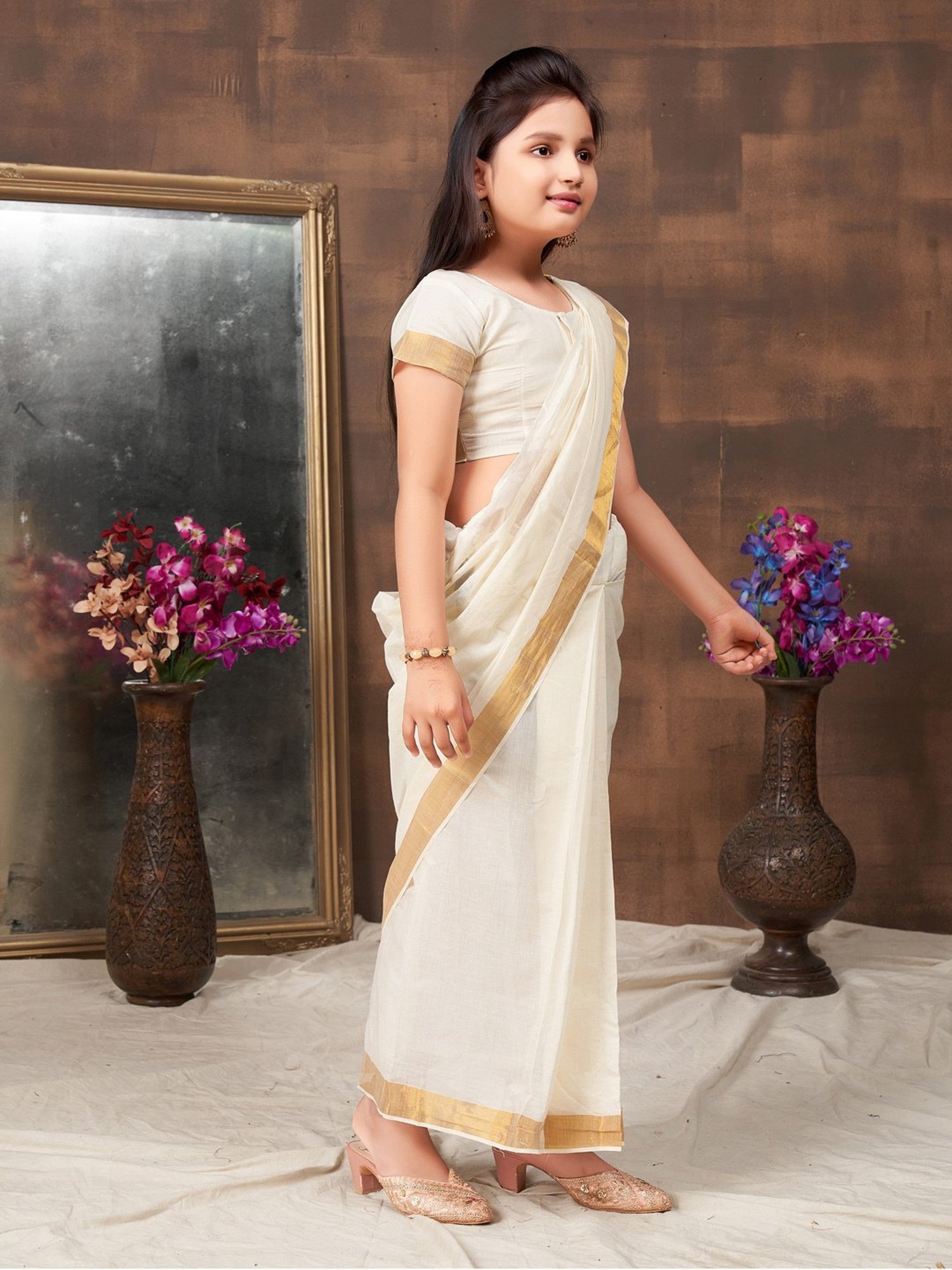 LilPicks Kids Green & White Regular Fit Saree