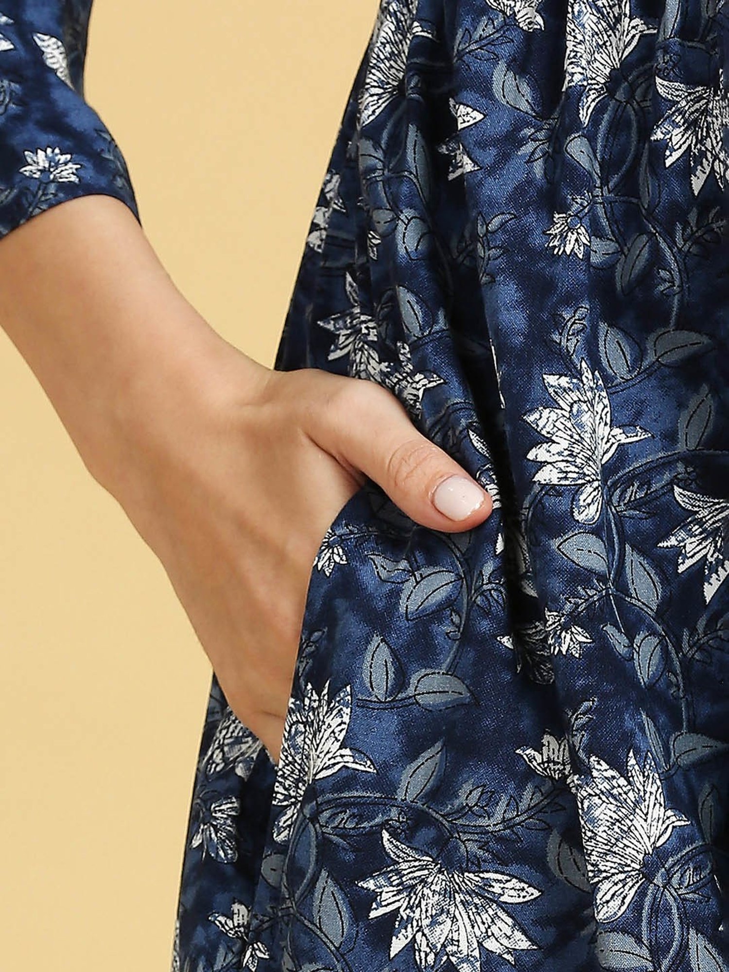 MomToBe Blue Rayon Floral Print Maternity Midi Dress