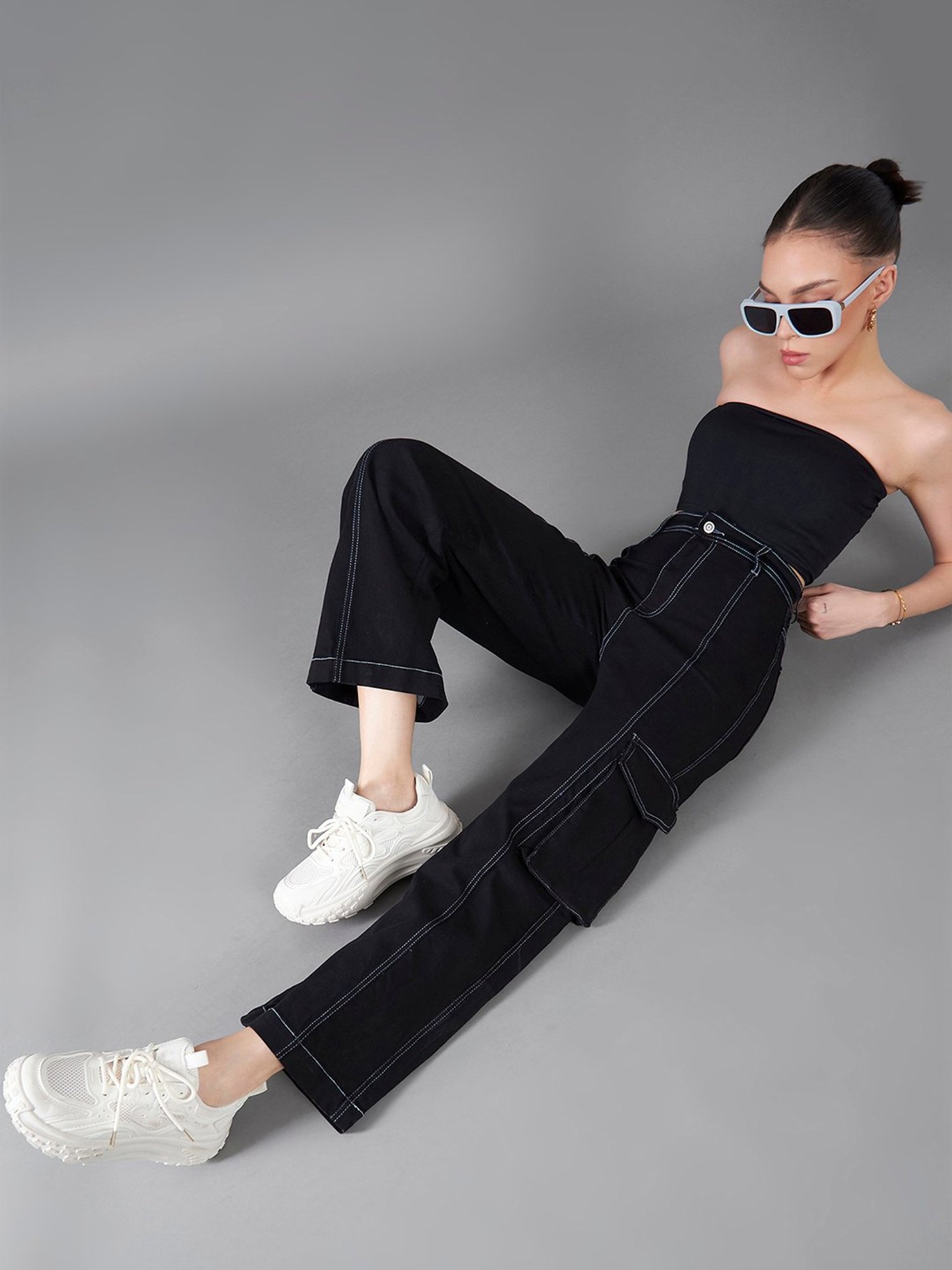 DOLCE CRUDO Black High Rise Stretchable Cargo Jeans