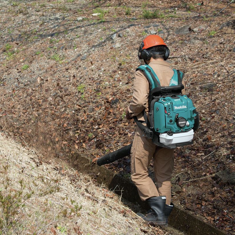 Black & Decker BV6000 12 Amp High Performance Two Speed Handheld Electric Mulcher Blower Vac