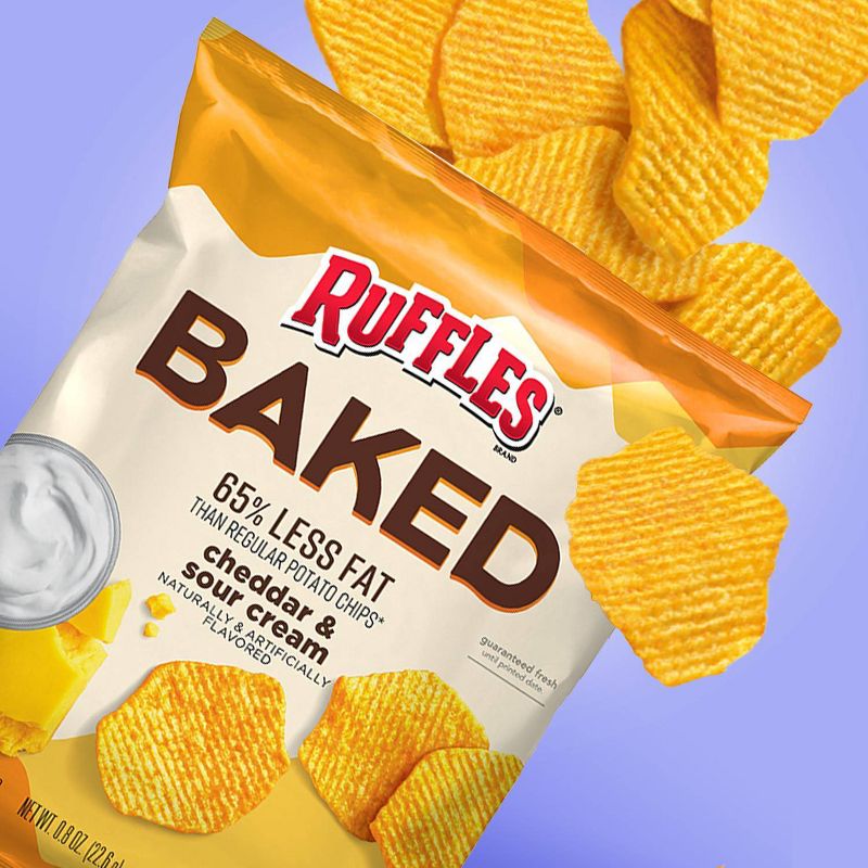 Ruffles Oven Baked Cheddar & Sour Cream Flavored Potato Crisps - 6.25oz