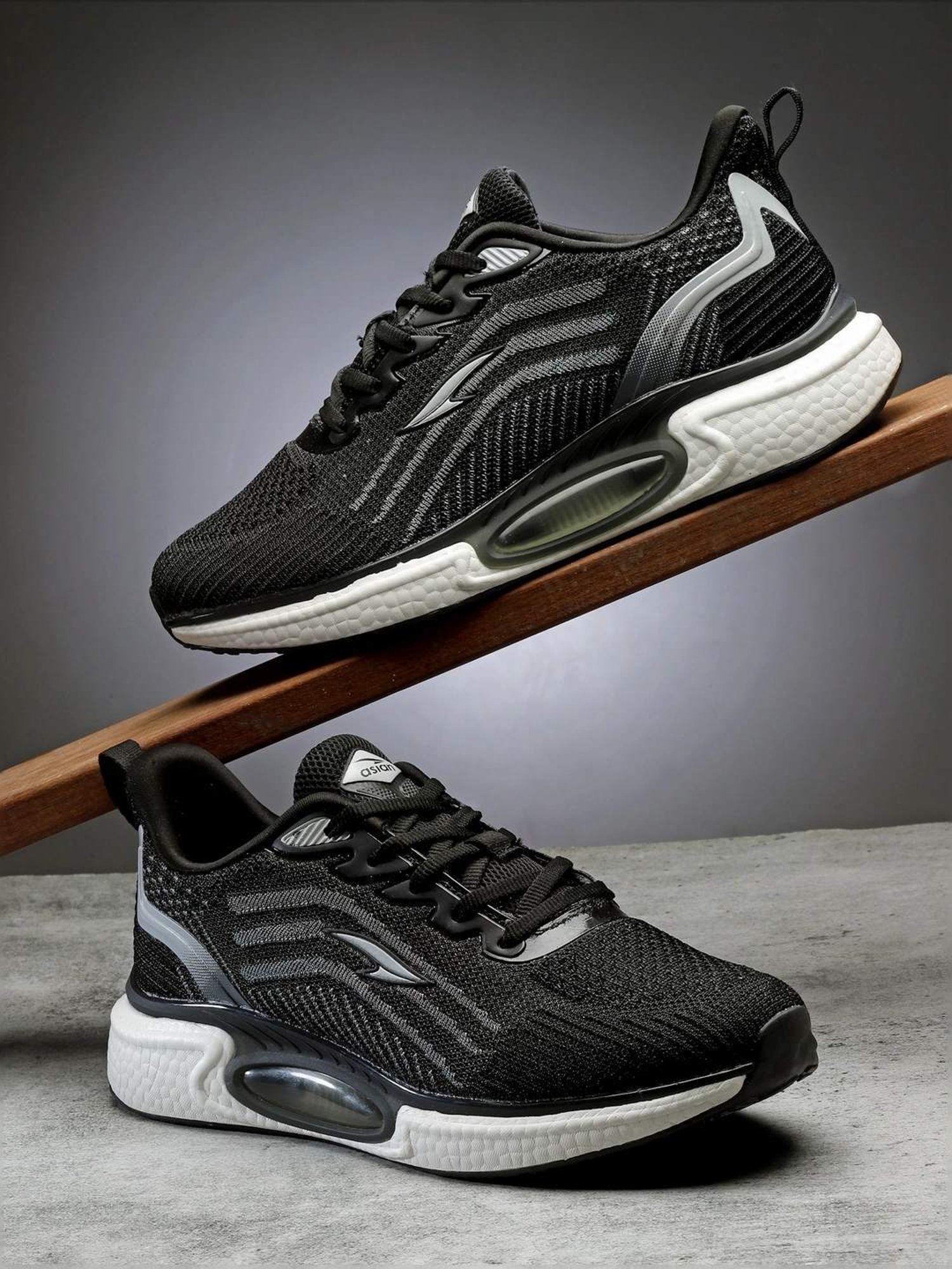 Asian Men's Black Running Shoes