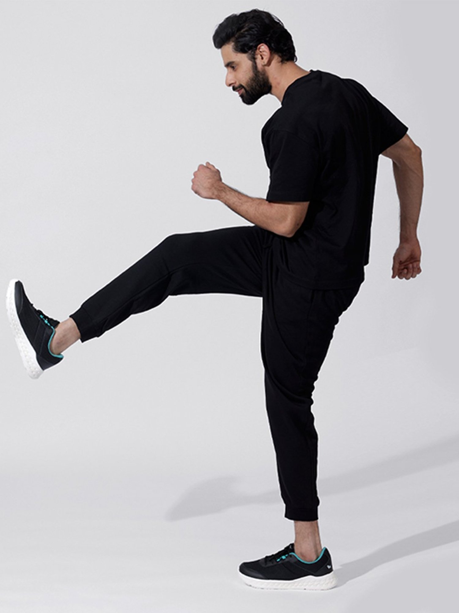 Neemans Men's Black Running Shoes