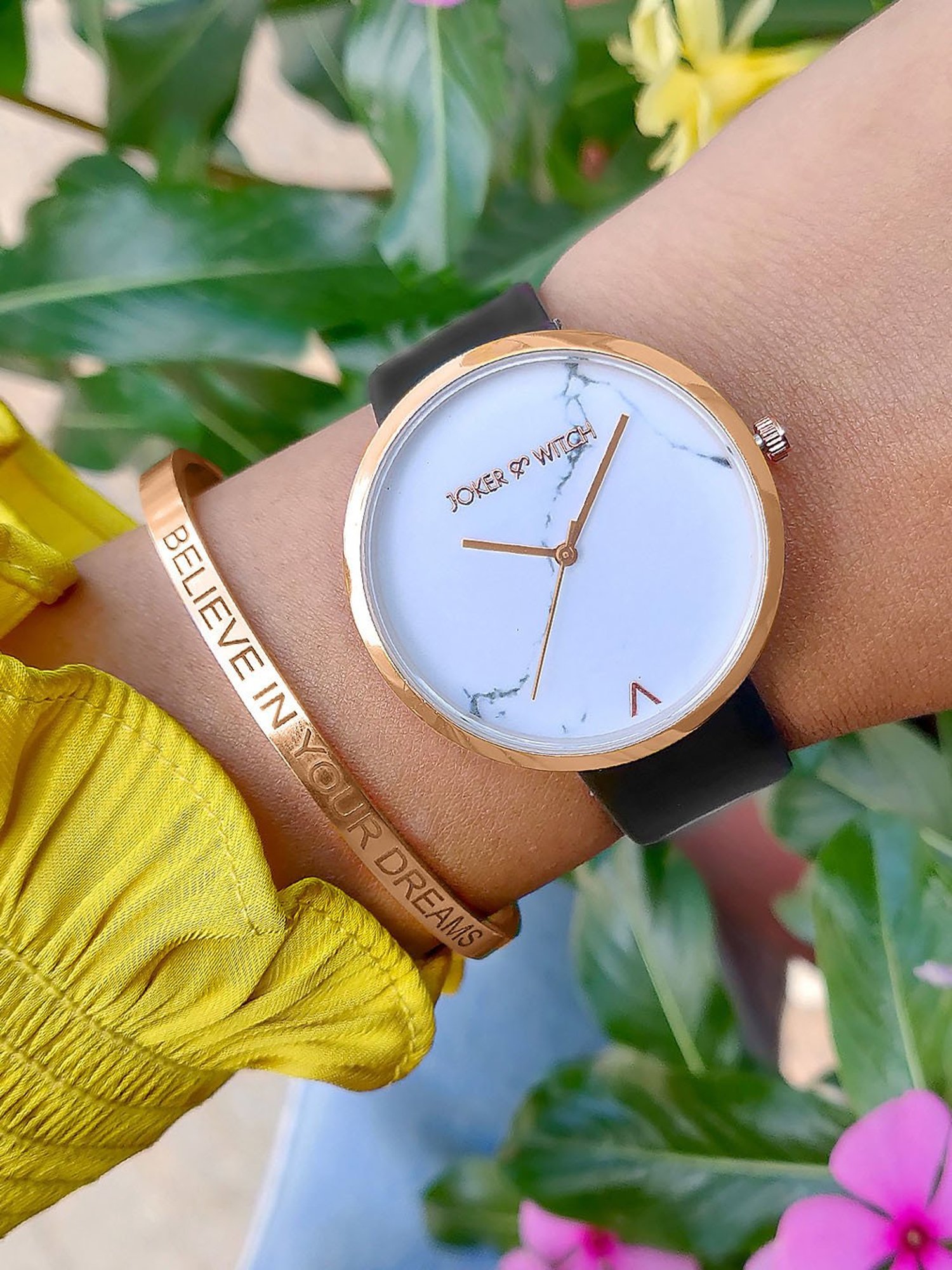 Joker & WItch JWBS124 Analog Watch with Bracelet Gift Set for Women