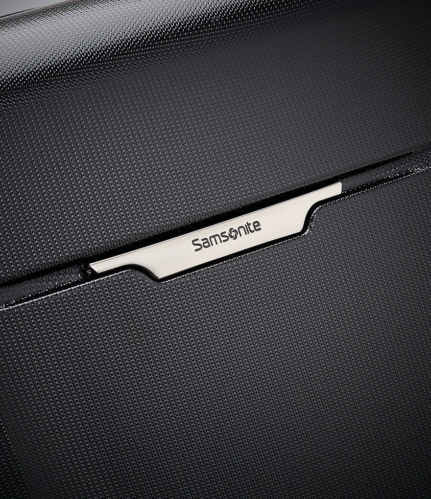 Samsonite Winfield 3 DLX Carry-on Spinner