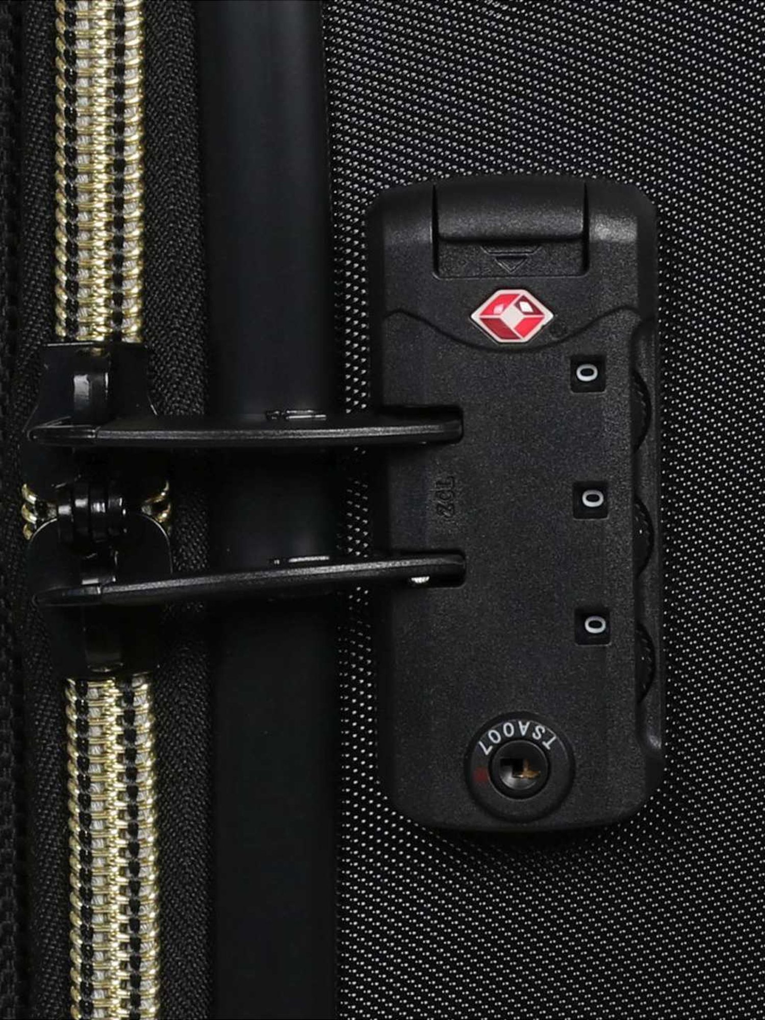 it luggage Skull Black Cabin -20 inches Expandable Hardsided Trolley Bag with TSA Lock