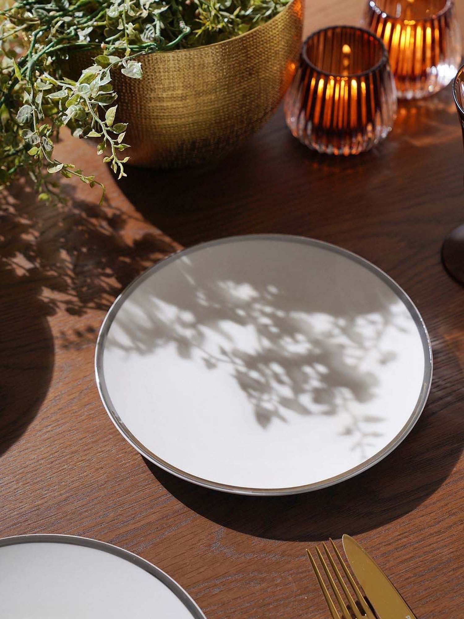 Nestasia Premium Quality Mandala Yellow Spiral Printed Square Shaped Ceramic Plate With Handle