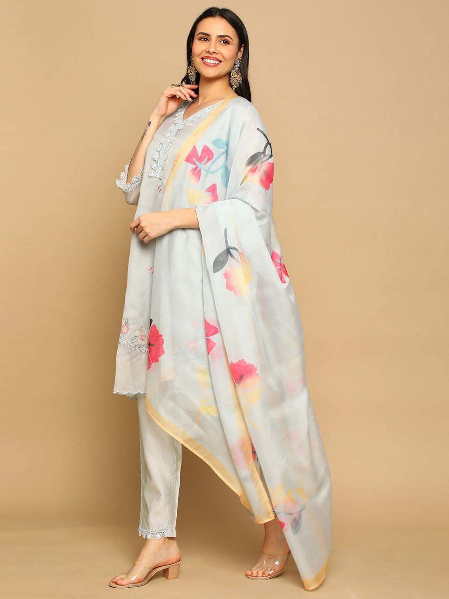 Heeposh Grey Embroidered Kurta Pant Set With Dupatta