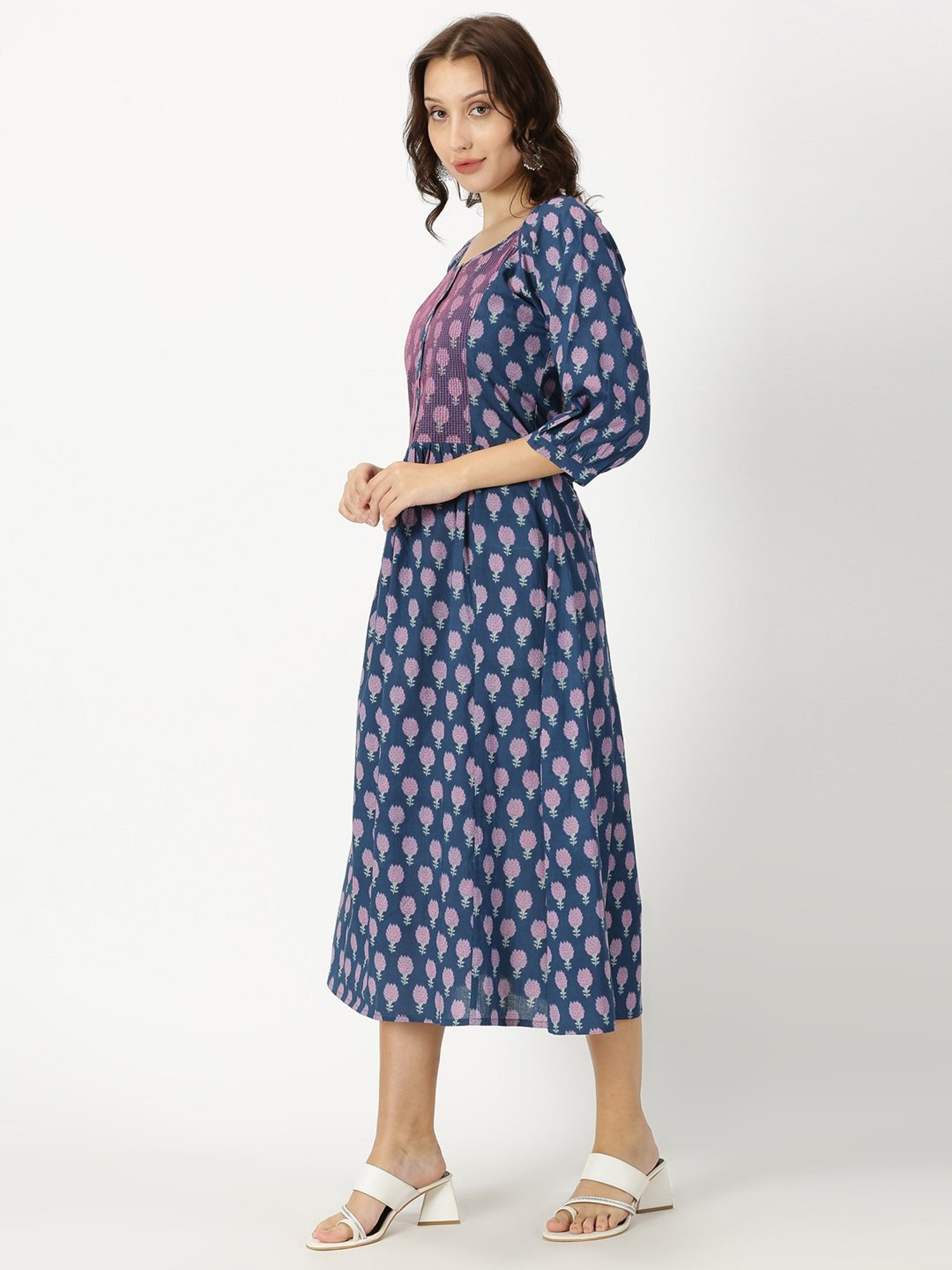 Saffron Threads Blue Floral Print Ethnic Dresses