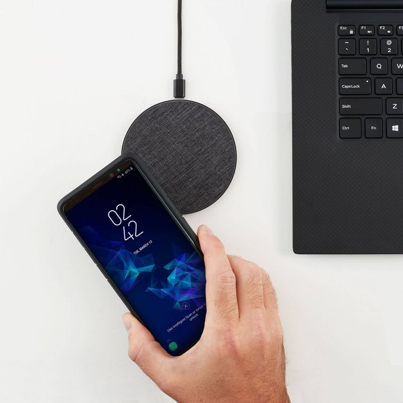 Owen Wireless Charger Charcoal - BlueLounge