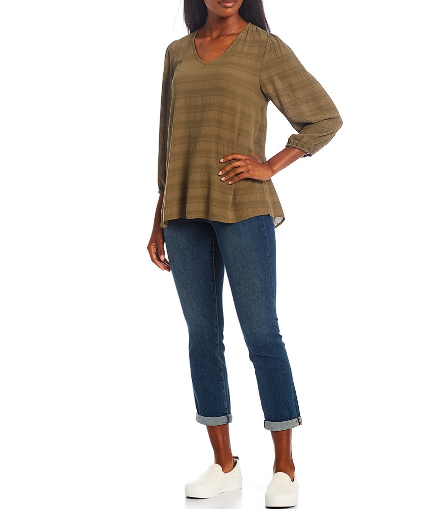 Bobeau Shadow Stripe Woven V-Neck 3/4 Sleeve Top