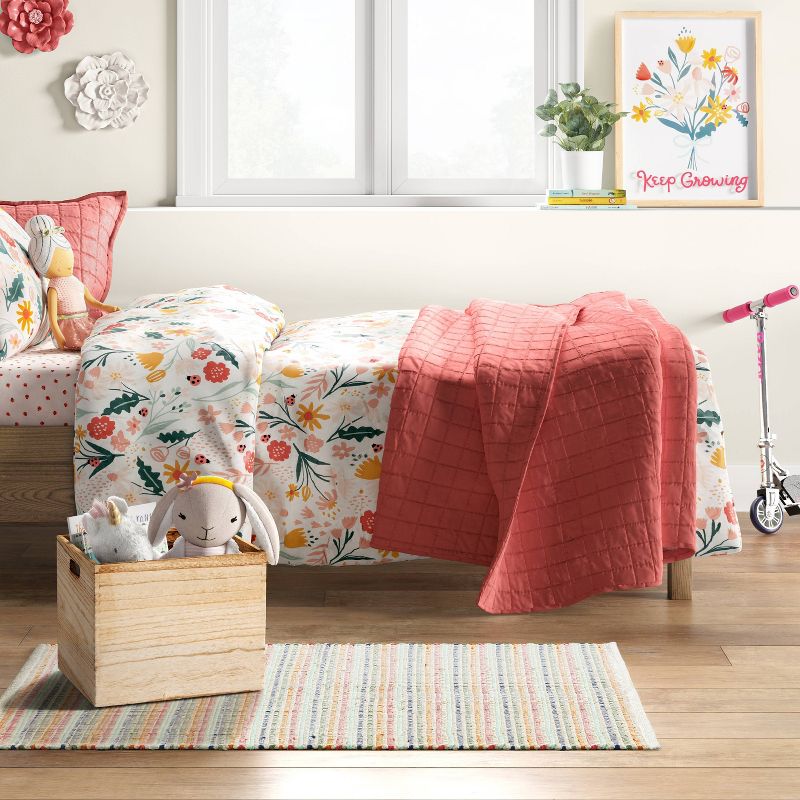 27"x45" Striped Ribbed Accent Rug - Pillowfort™