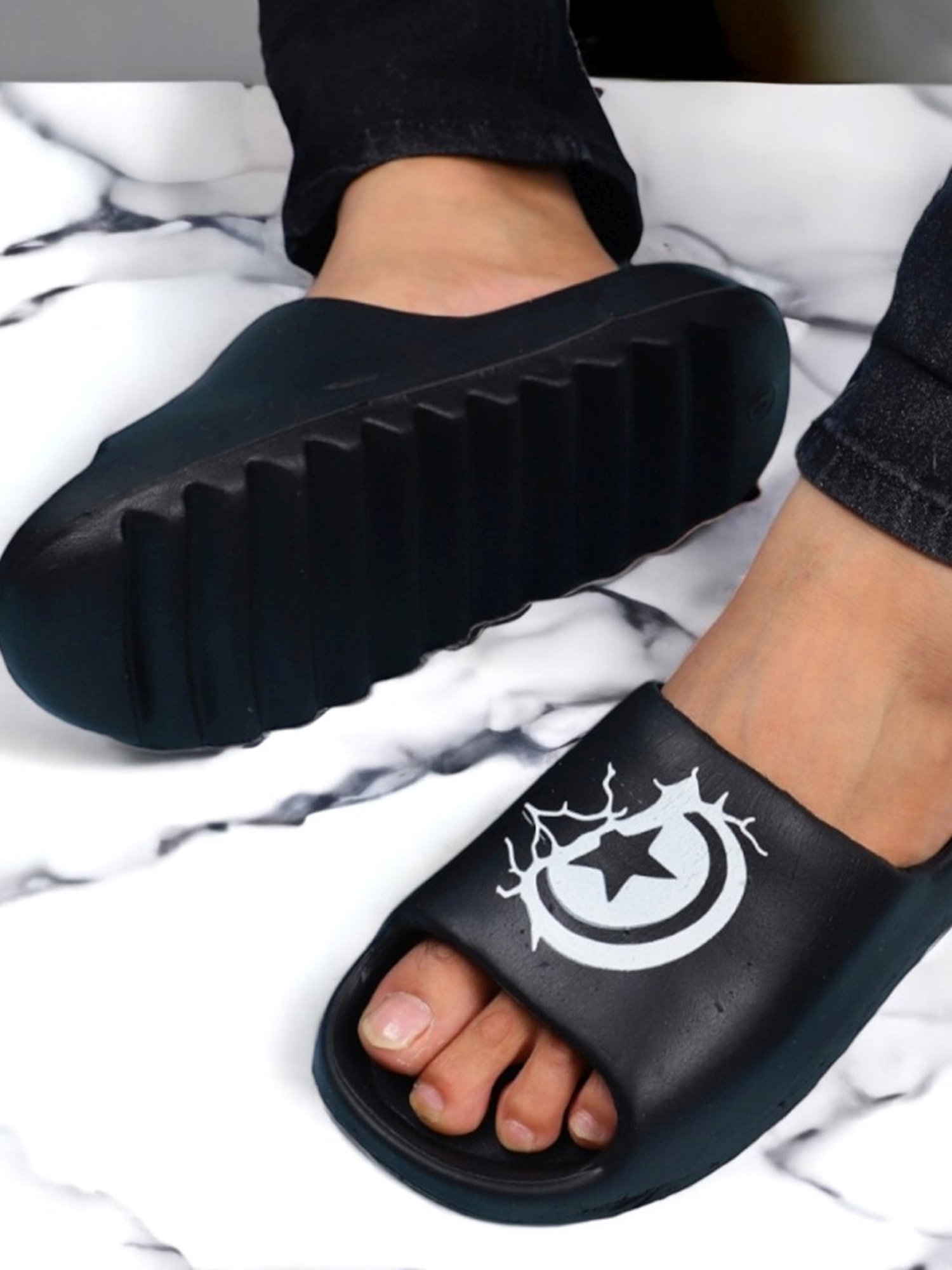 Pampy Angel Men's Black Slides