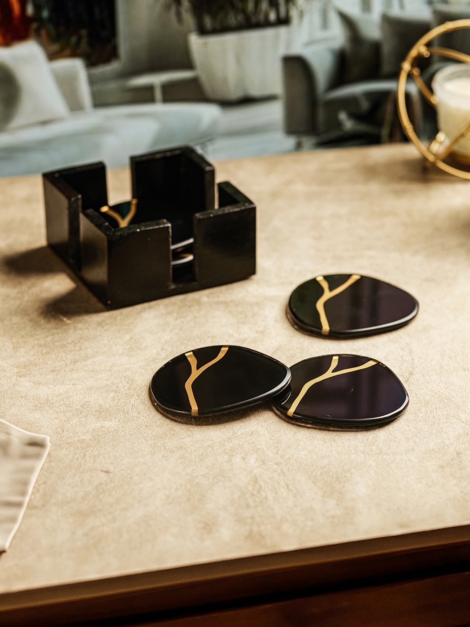 Trovea's Round Black Gold Kintsugi Glass Coaster - Set of 6