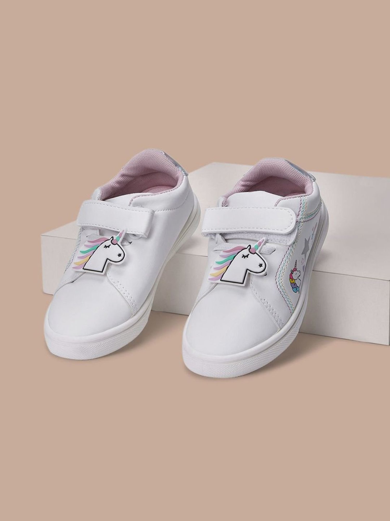Pantaloons Junior White Casual Sneakers
