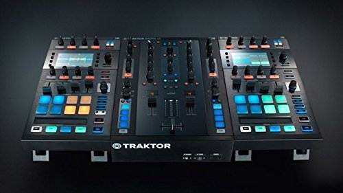 Native Instruments Traktor Kontrol D2 DJ Controller (2) and Native Instruments Traktor Kontrol Z2 DJ Mixer