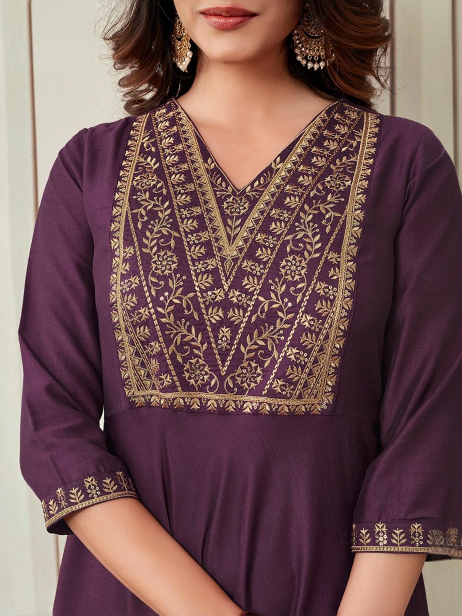 Skylee Purple Embroidered Kurta Pant Set With Dupatta