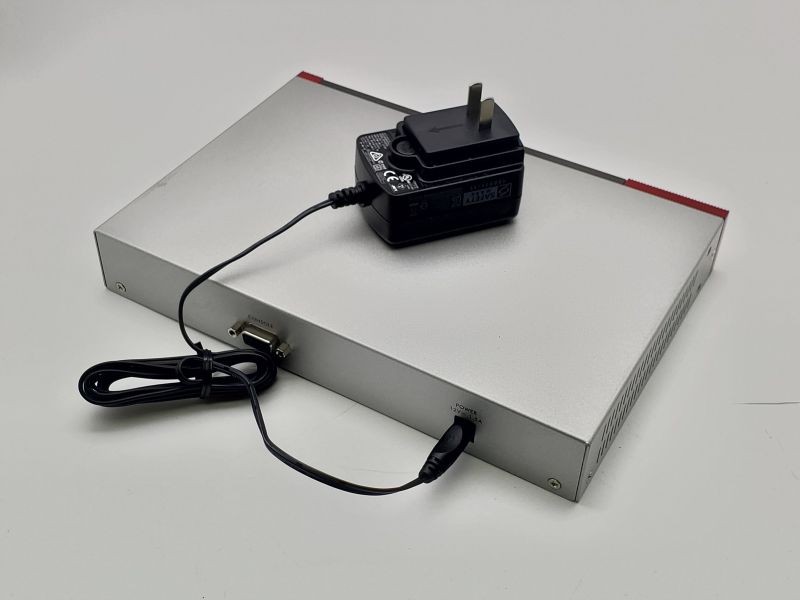 ZyXEL ZyWALL Unified Security Gateway USG 50 - Firewall Router