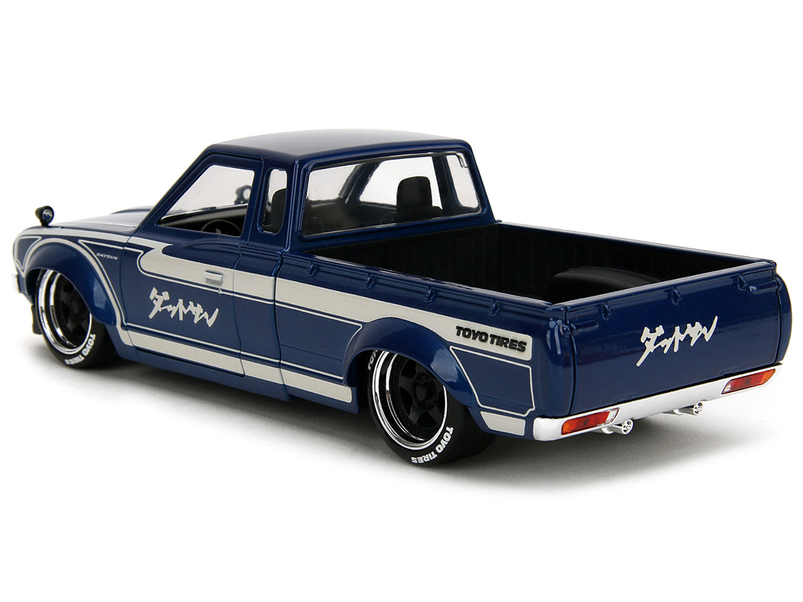 1972 Datsun 240Z Purple with Dark Gray Hood 1/64 Diecast Model Car by Muscle Machines