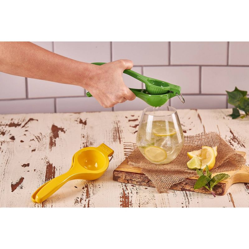 IMUSA Green Painted Lime Squeezer