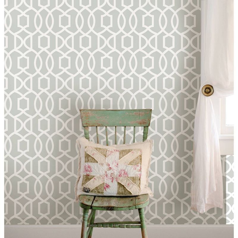 NuWallpaper 28.2' Grand Trellis Peel & Stick Wallpaper Gray