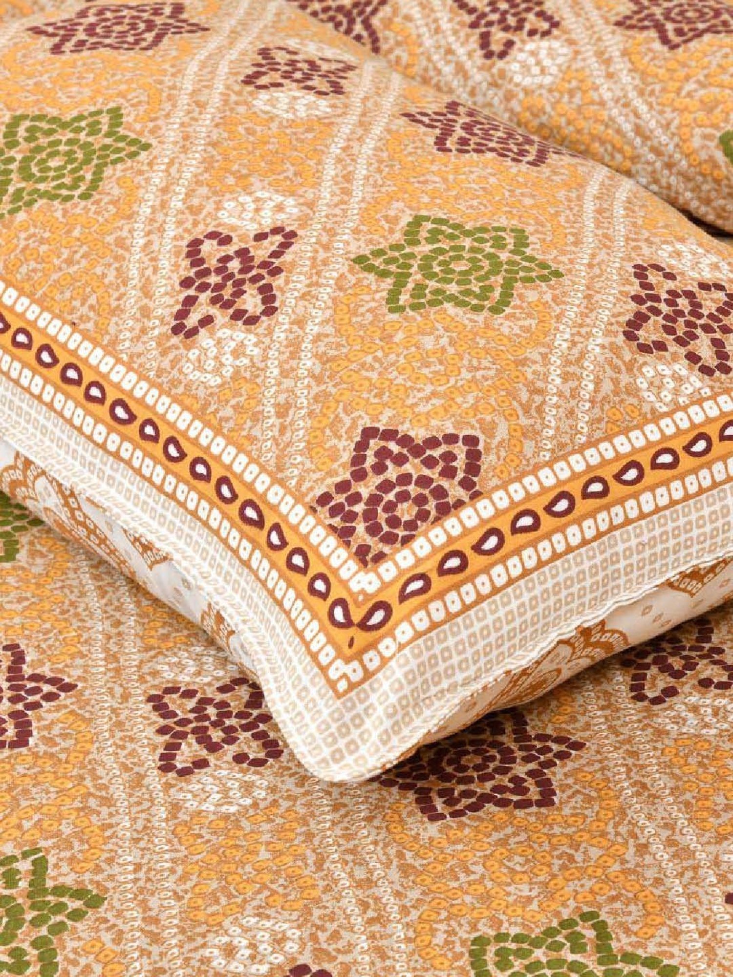 JaipurFabric Mustard 180 TC 100% Cotton Beauty Double Bedsheet with 2 Pillow Covers