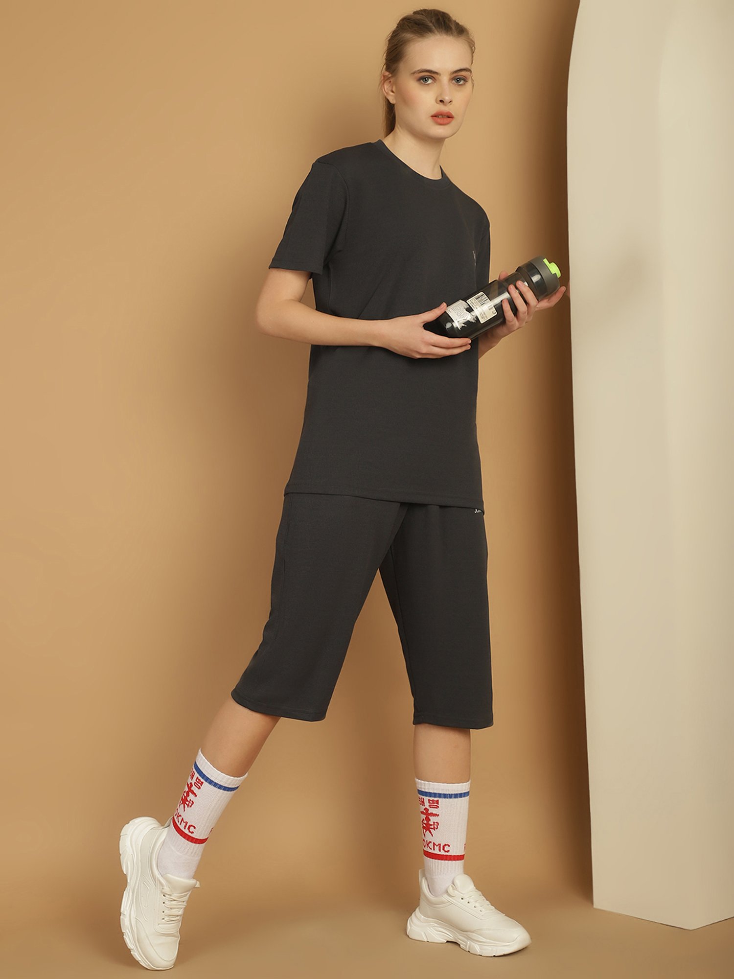 KENDALL + KYLIE Black High Rise Capris