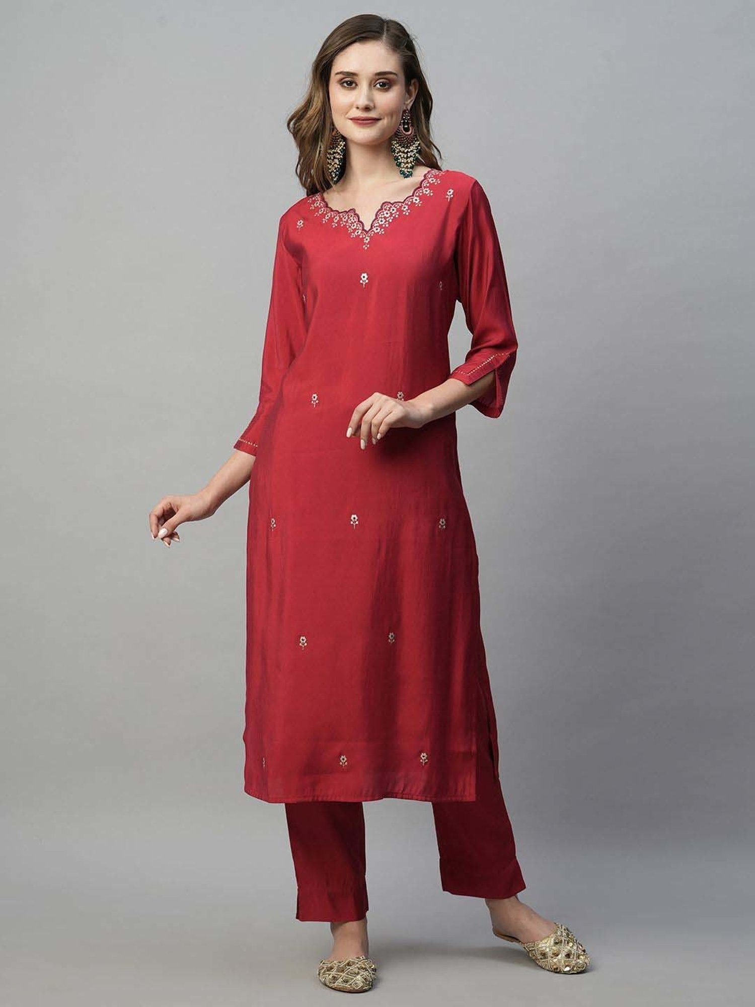 Heeposh Maroon Embroidered Kurta Pant Set With Dupatta