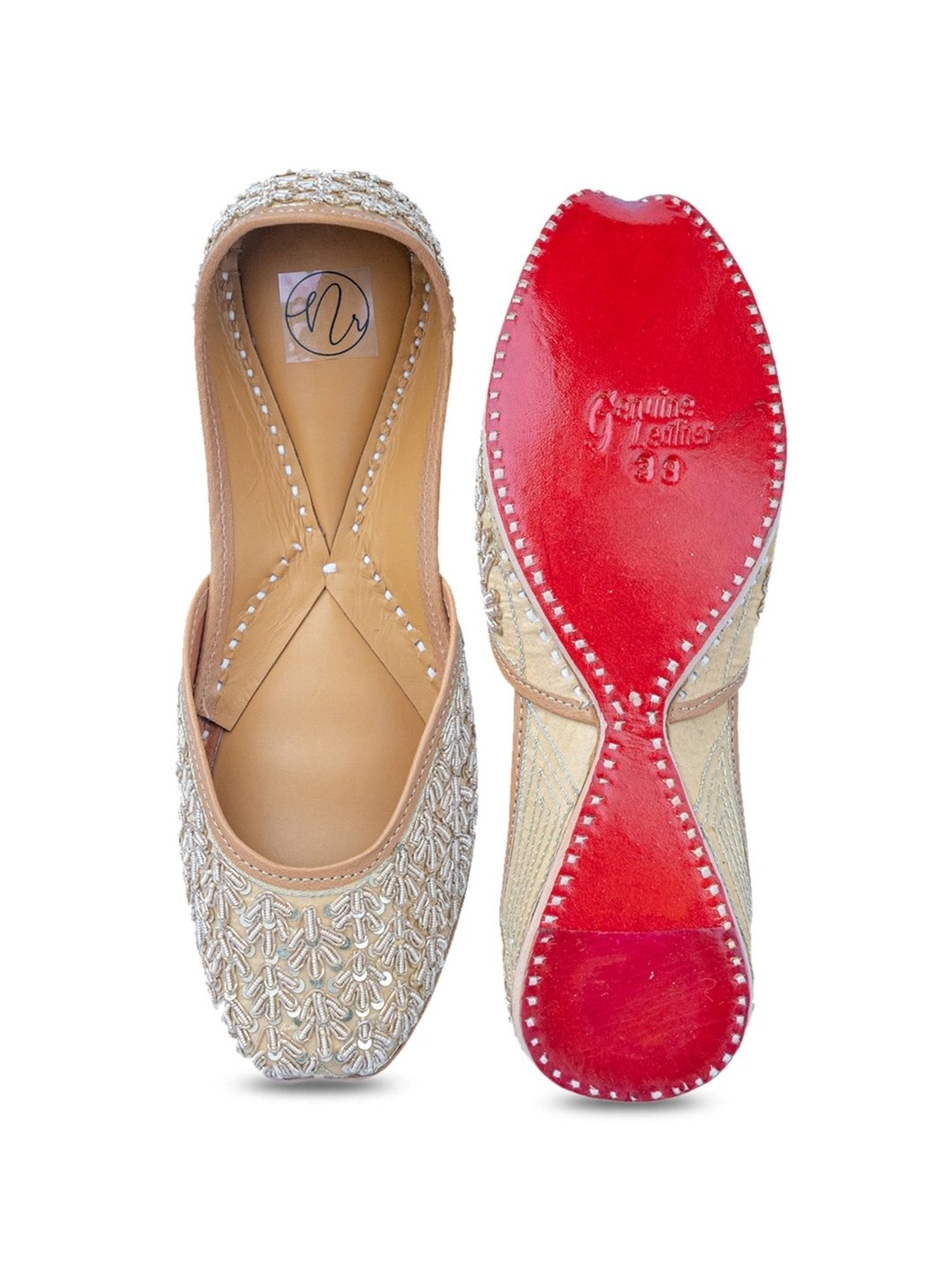 NR by Nidhi Rathi Women's Gold Ethnic Juttis