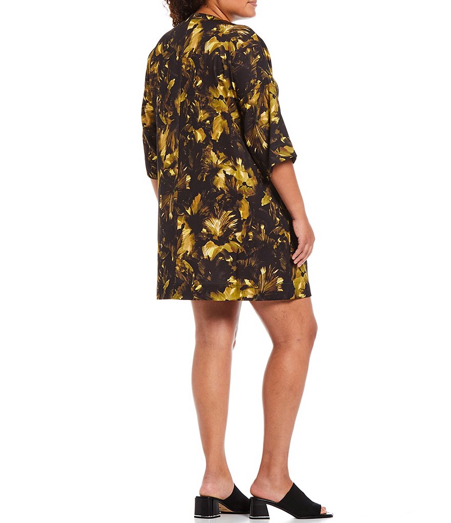 Jkara Plus V-Neck Short Sleeve Beaded Bodice Capelet Gown