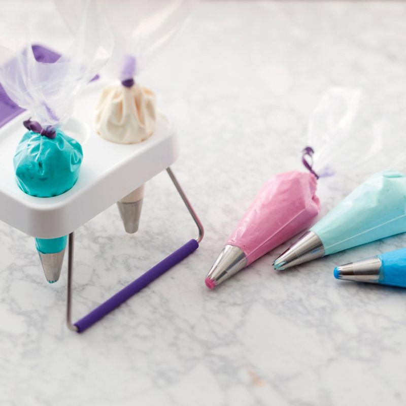 Seven20 Star Wars 11&rdquo; Silicone Spatula - Black/Gold Text &ldquo;Star Wars&rdquo;