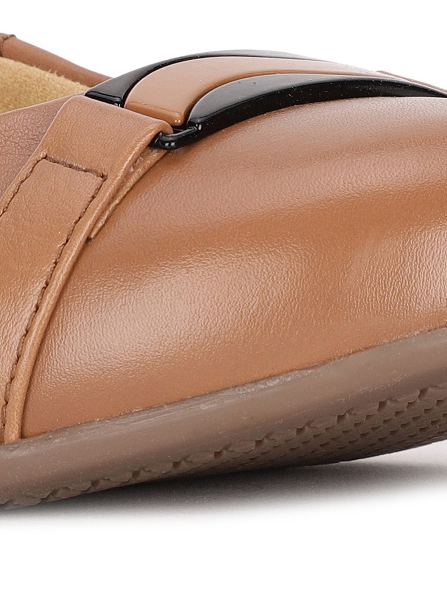 Hush Puppies by Bata Women's Brown Flat Ballets